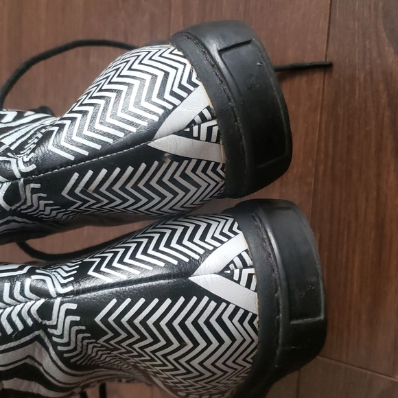 Jeffrey Campbell Leather Hightop - Picture 9 of 12
